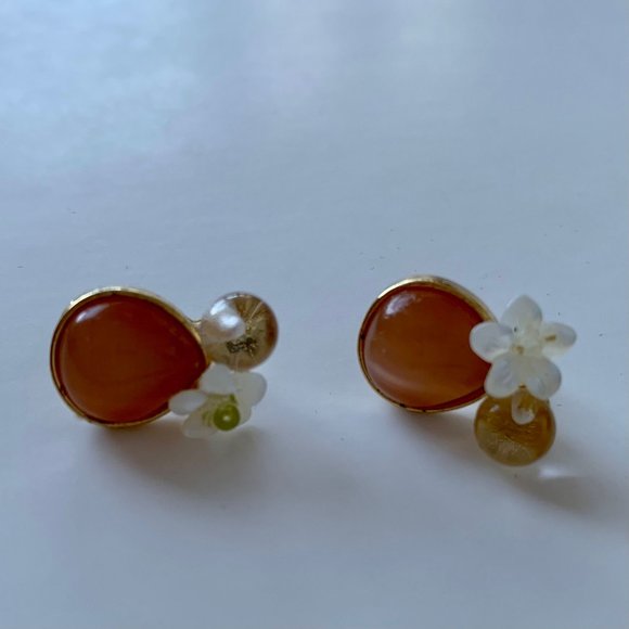 Korea Nuance Moonstone Gold Plated Gardenia Earrings - Picture 7 of 7